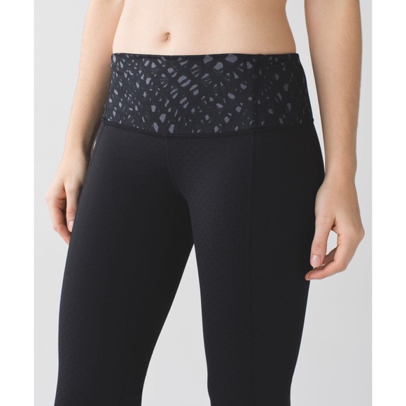 Lululemon Gather & Crow Dot Crop - Picture 2 of 10